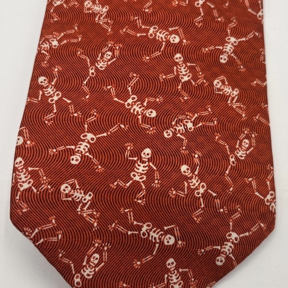 HALLMARK DESIGN COLLECTION 1999 SEASONAL CONCEPTS SILK SKELETON TIE - Picture 2 of 6